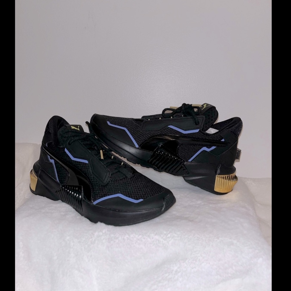 ❌ SOLD ❌ New PUMA Custom Sneakers